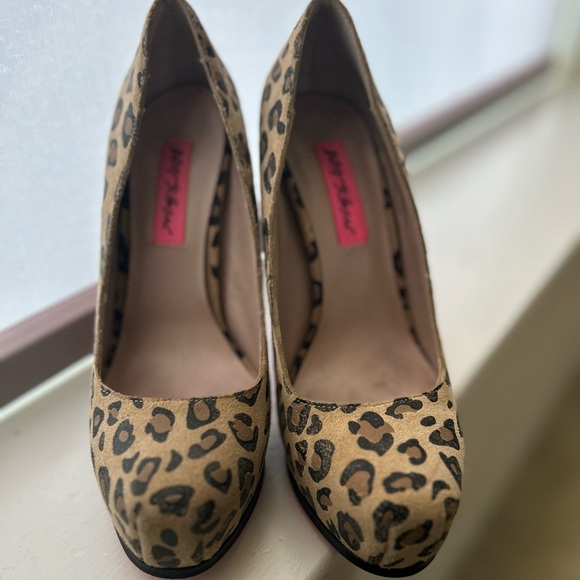 Original Betsy Johnson Shoes - Picture 2 of 3